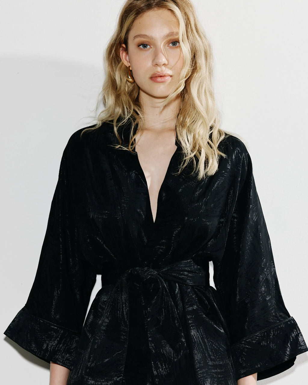 YUU Silk Lounge Kimono - Чорний