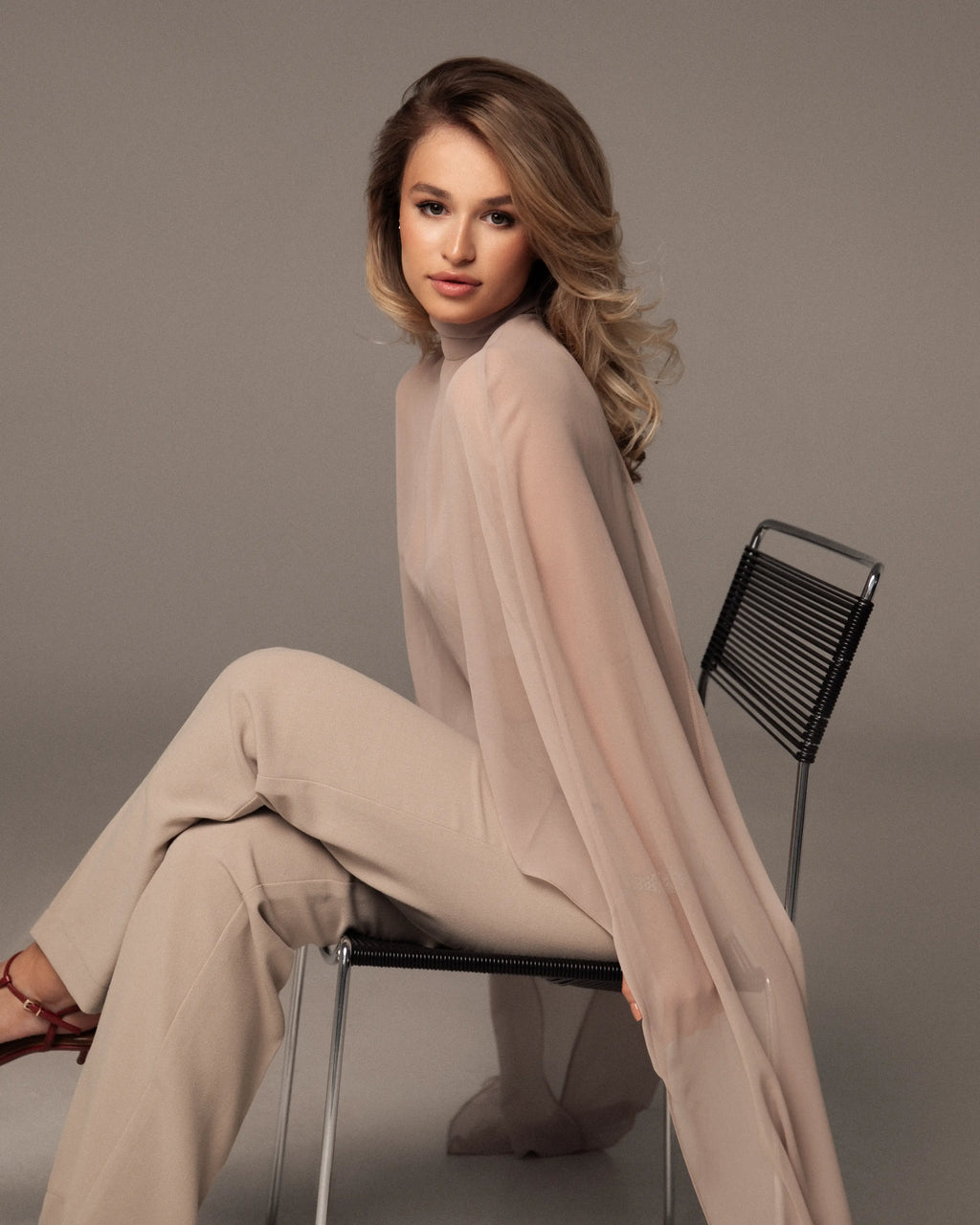 YUU Silk Cape - Бежевий