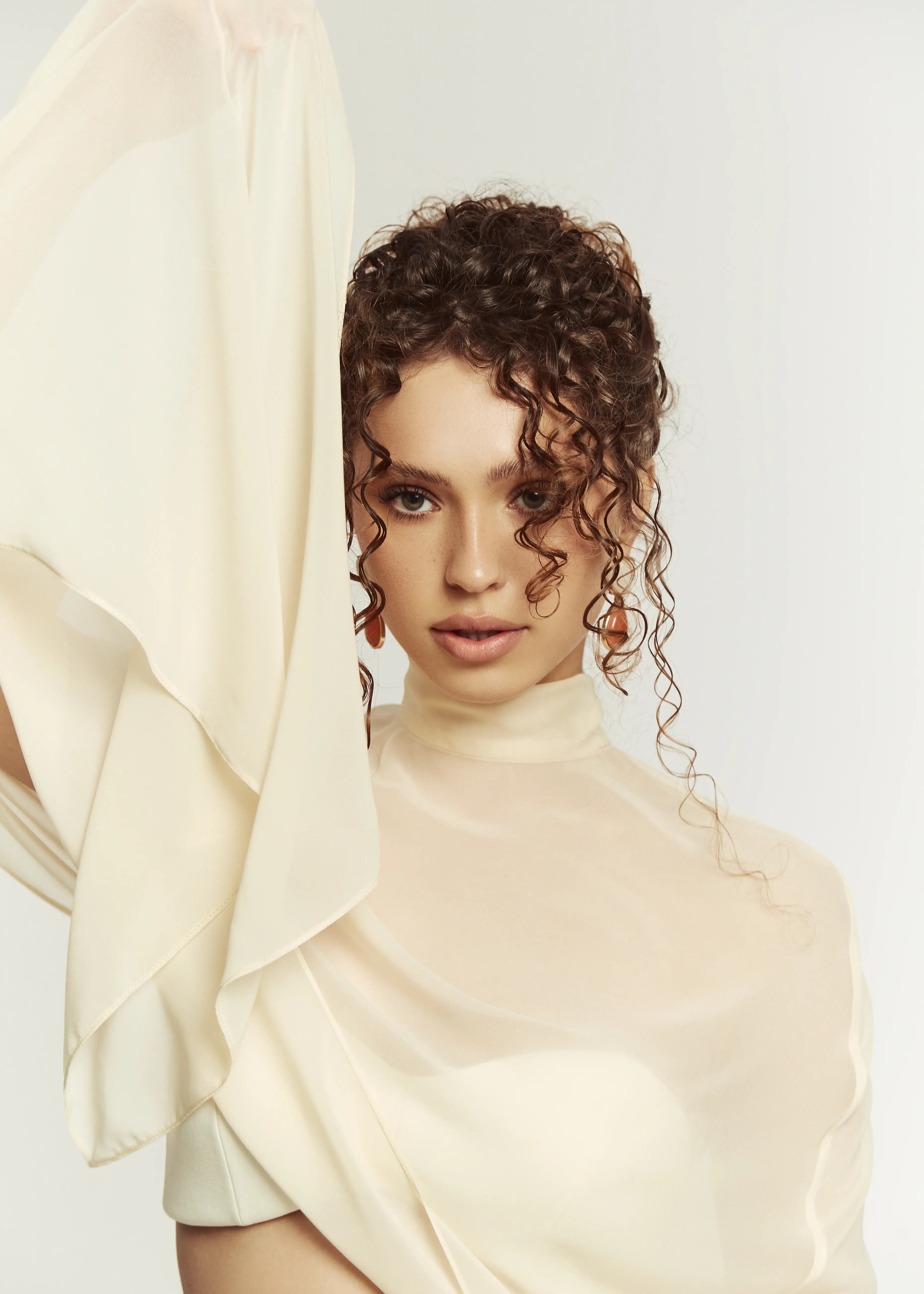 YUU Signature Set: Брюки, топ і кейп - Айворі