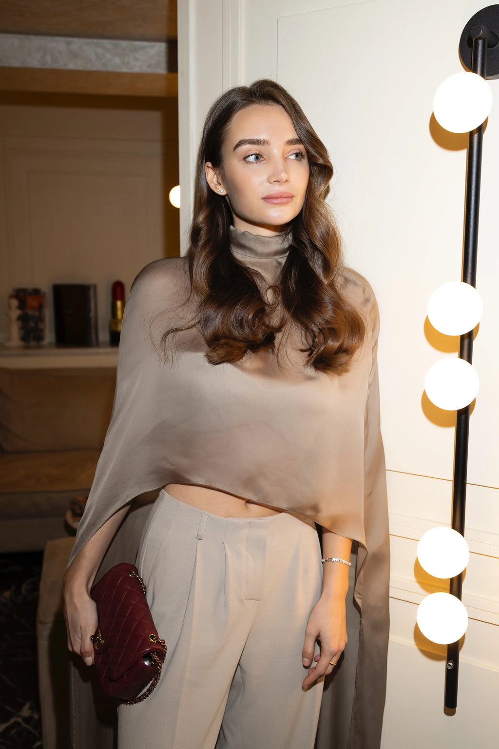 YUU Шовковий кейп - Оливковий